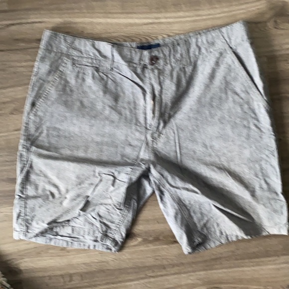 Grey Linen Shorts - Picture 2 of 3
